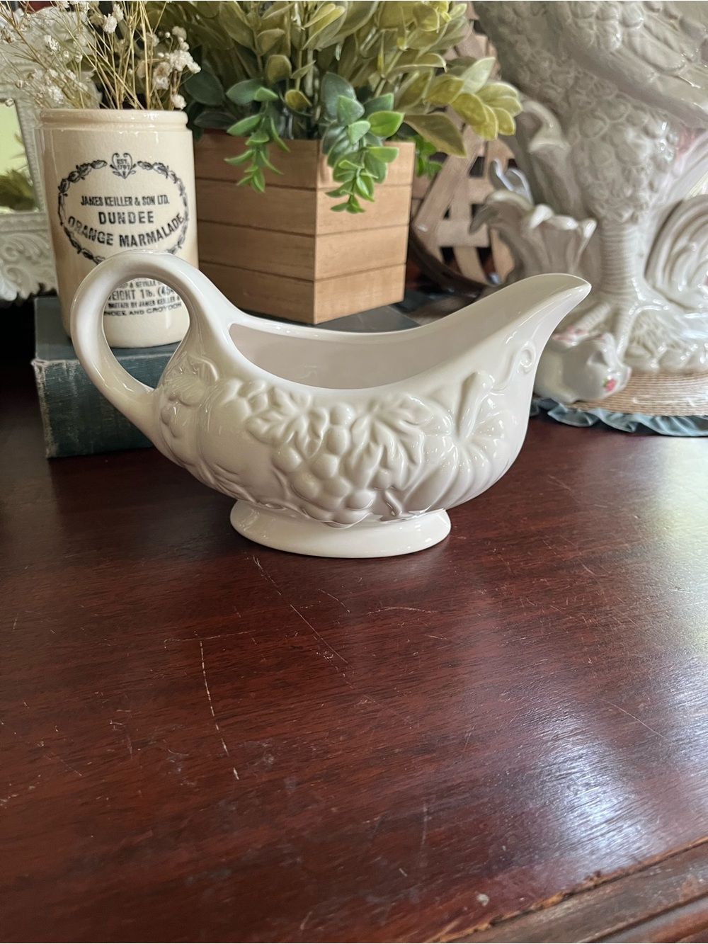 Tabletop Gallery Harvest Gravy Boat
